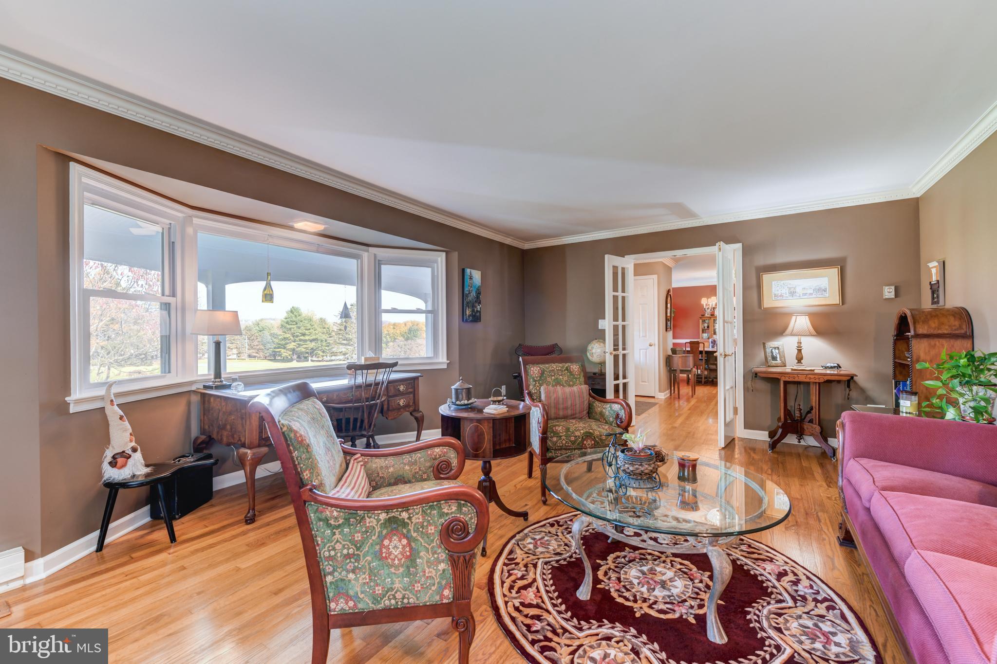 4500 Highway 212 Riegelsville, PA 18077 - Photo 7 of 45 Beautifully spacious living room