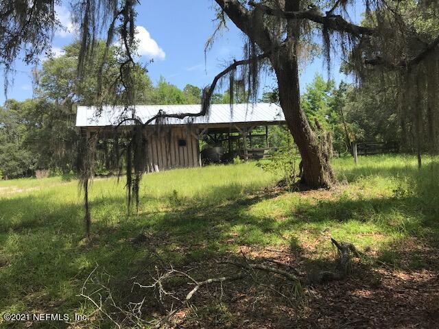 627 Georgetown Denver Road Crescent City, FL 32112 - Photo 8 of 12 POLE BARN IMG_8052