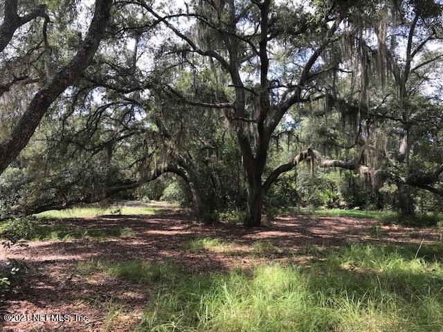 627 Georgetown Denver Road Crescent City, FL 32112 - Photo 9 of 12 BEAUTIFUL OAKS ON LAND IMG_8053