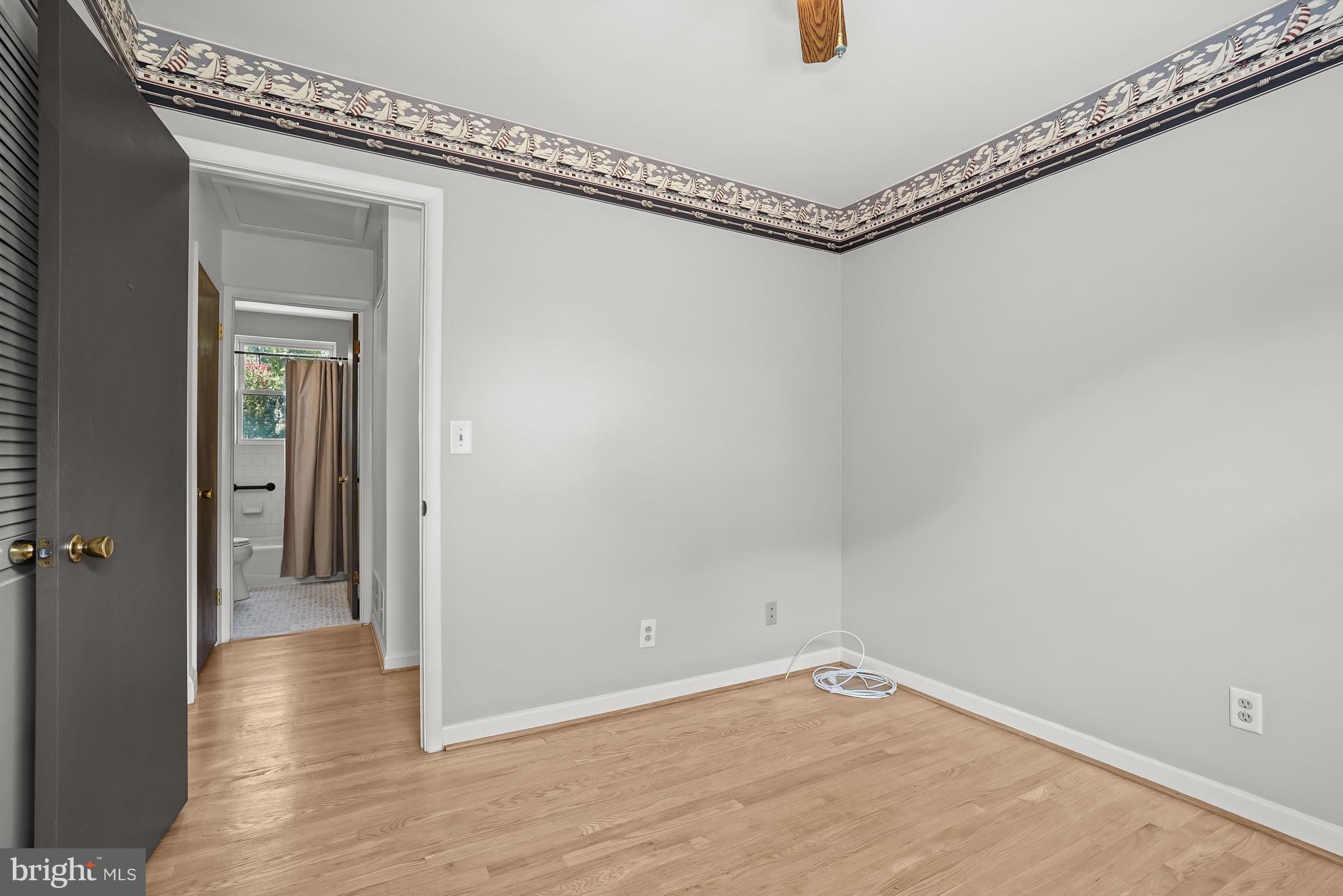 604 Pin Oak Road Severna Park, MD 21146 - Photo 17 of 41 Bedroom