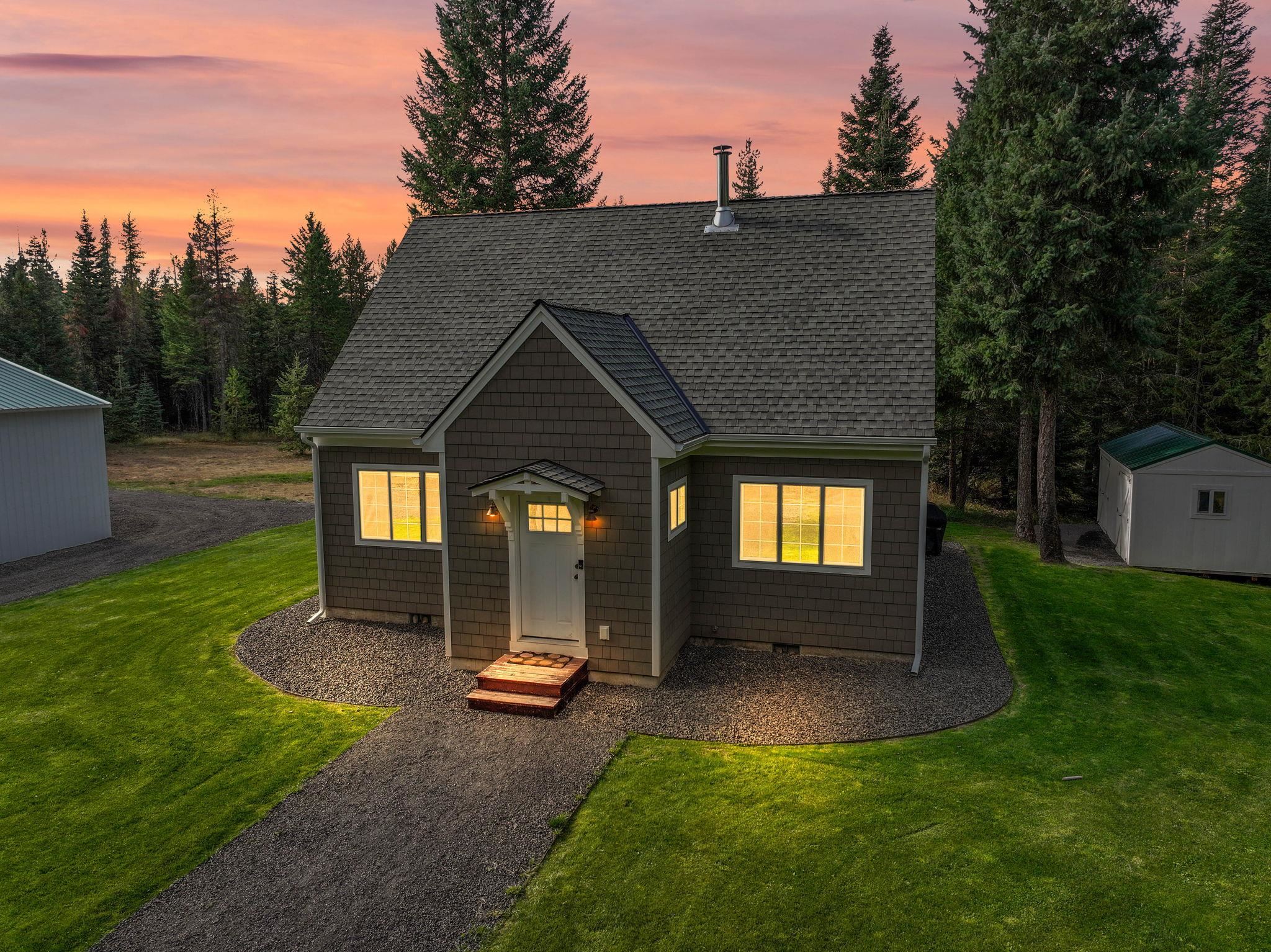 147 Tennant Road Newport, WA 99156 - Photo 1 of 35 Gallery Image 1