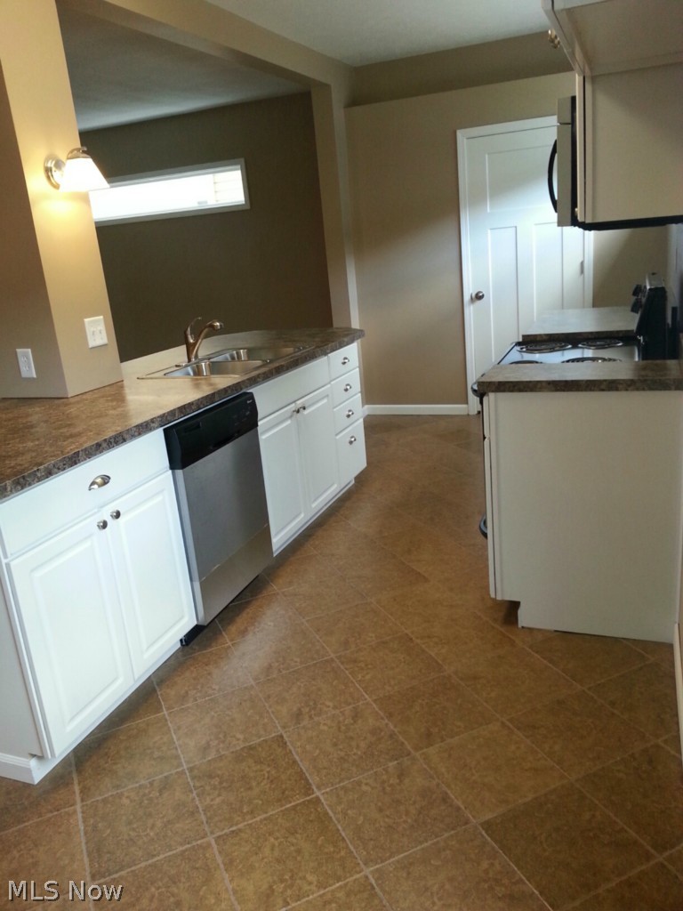 502 North 3rd Street Dennison, OH 44621 - Photo 2 of 19