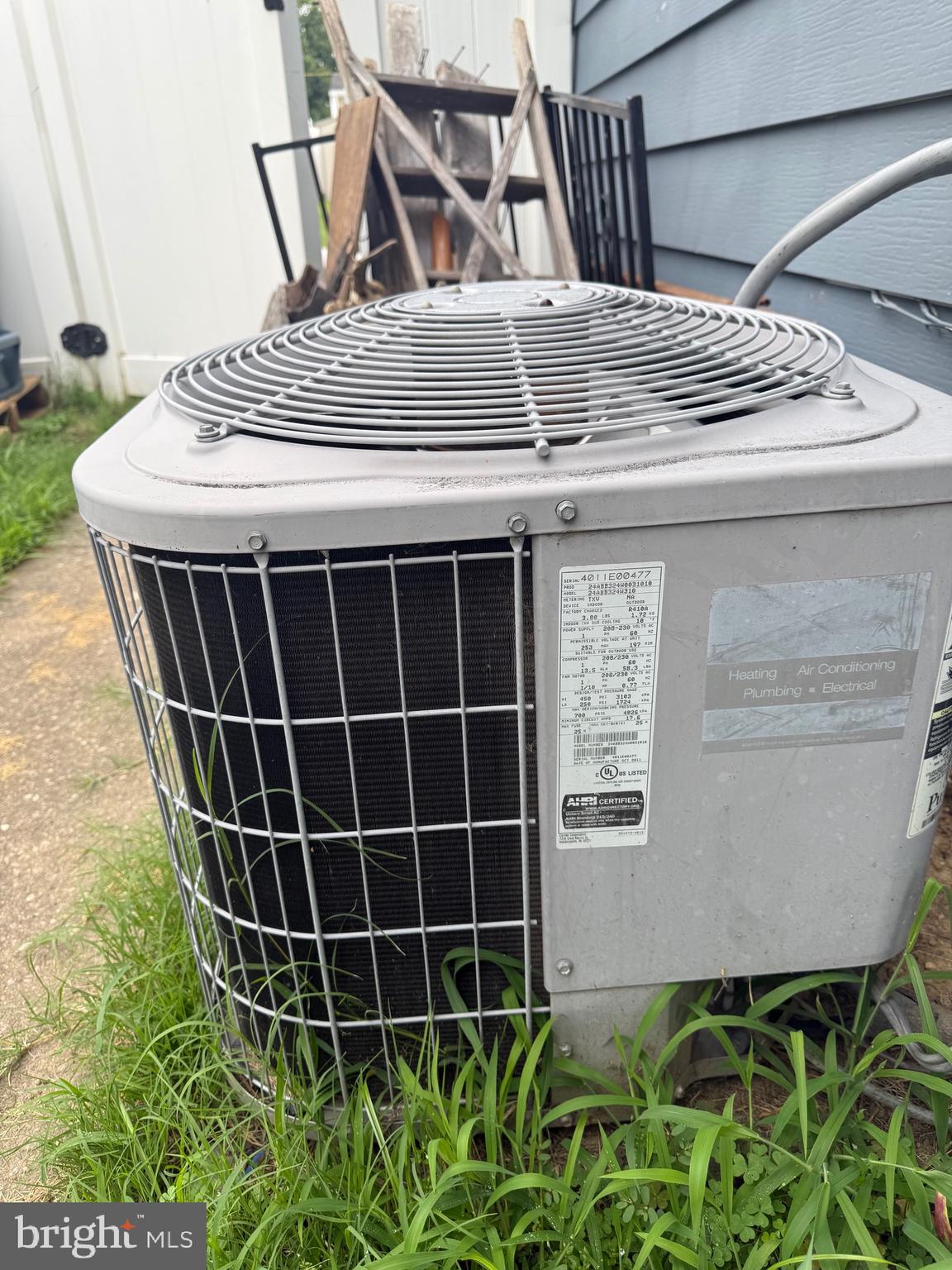 1346 Willow Road Baltimore, MD 21222 - Photo 12 of 81 a view of a door of the house