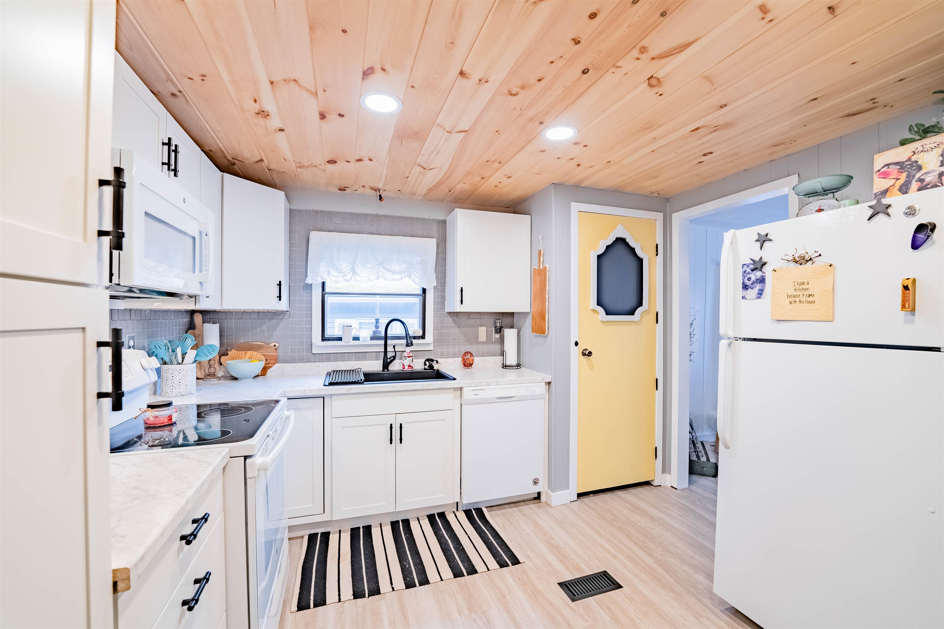 806 Middlewood Road Williston, VT 05495 - Photo 7 of 29 Gallery Image 7