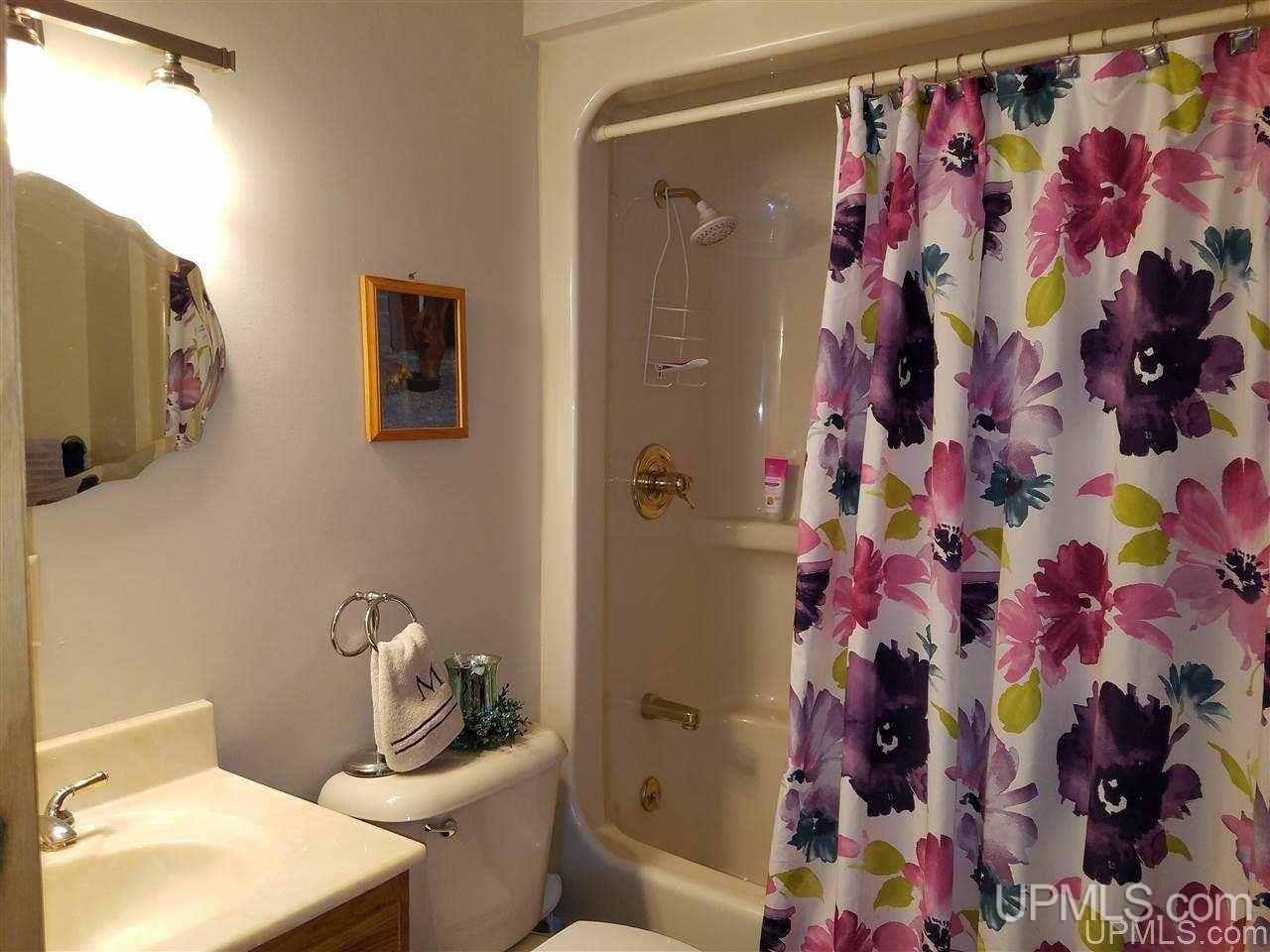 14211 North Stateline Road Hurley, WI 54534 - Photo 17 of 50
