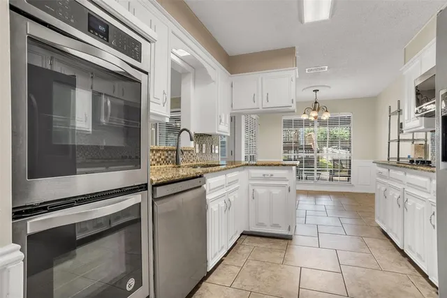 $410,000 | 2500 High Oak Drive, Arlington, TX 76012