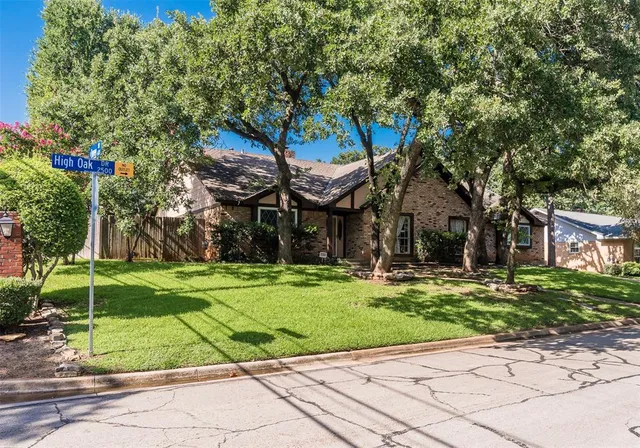 $410,000 | 2500 High Oak Drive, Arlington, TX 76012