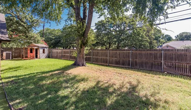 $410,000 | 2500 High Oak Drive, Arlington, TX 76012
