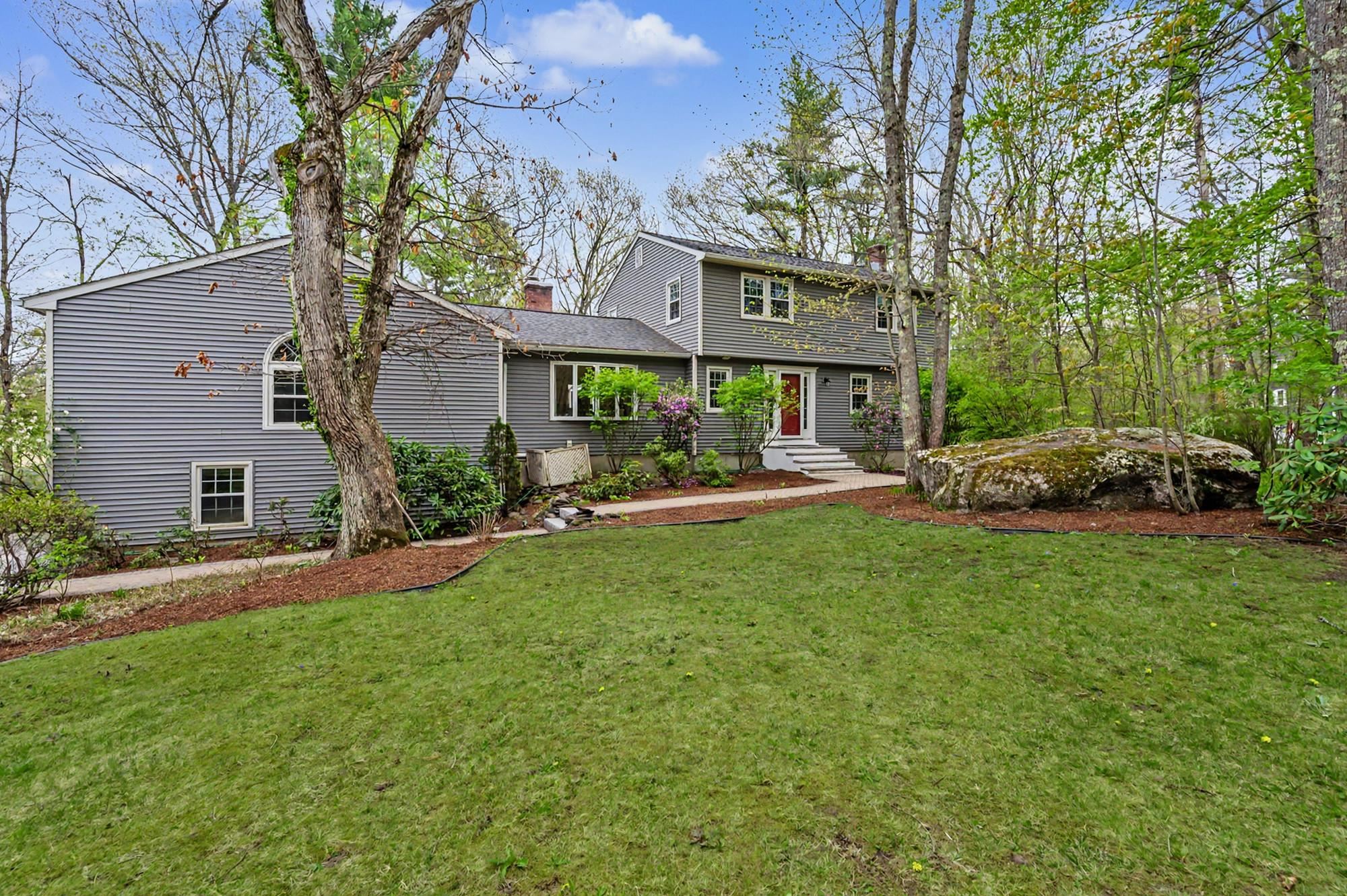 29 Old Sawmill Road Bedford, NH 03110 - Photo 2 of 46