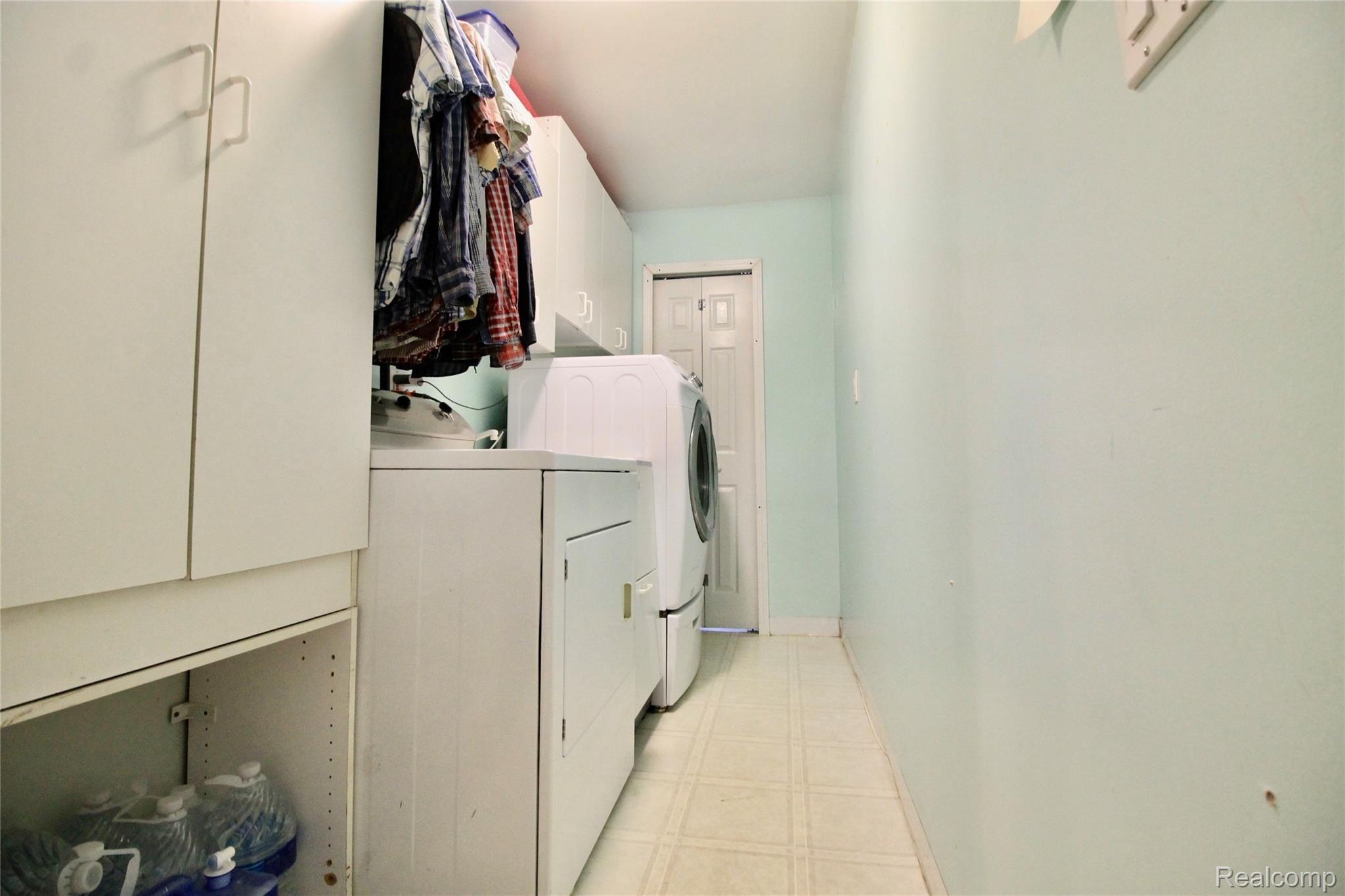 5324 North Georgetown Road Grand Blanc, MI 48439 - Photo 19 of 20 IMG_0291.jpeg