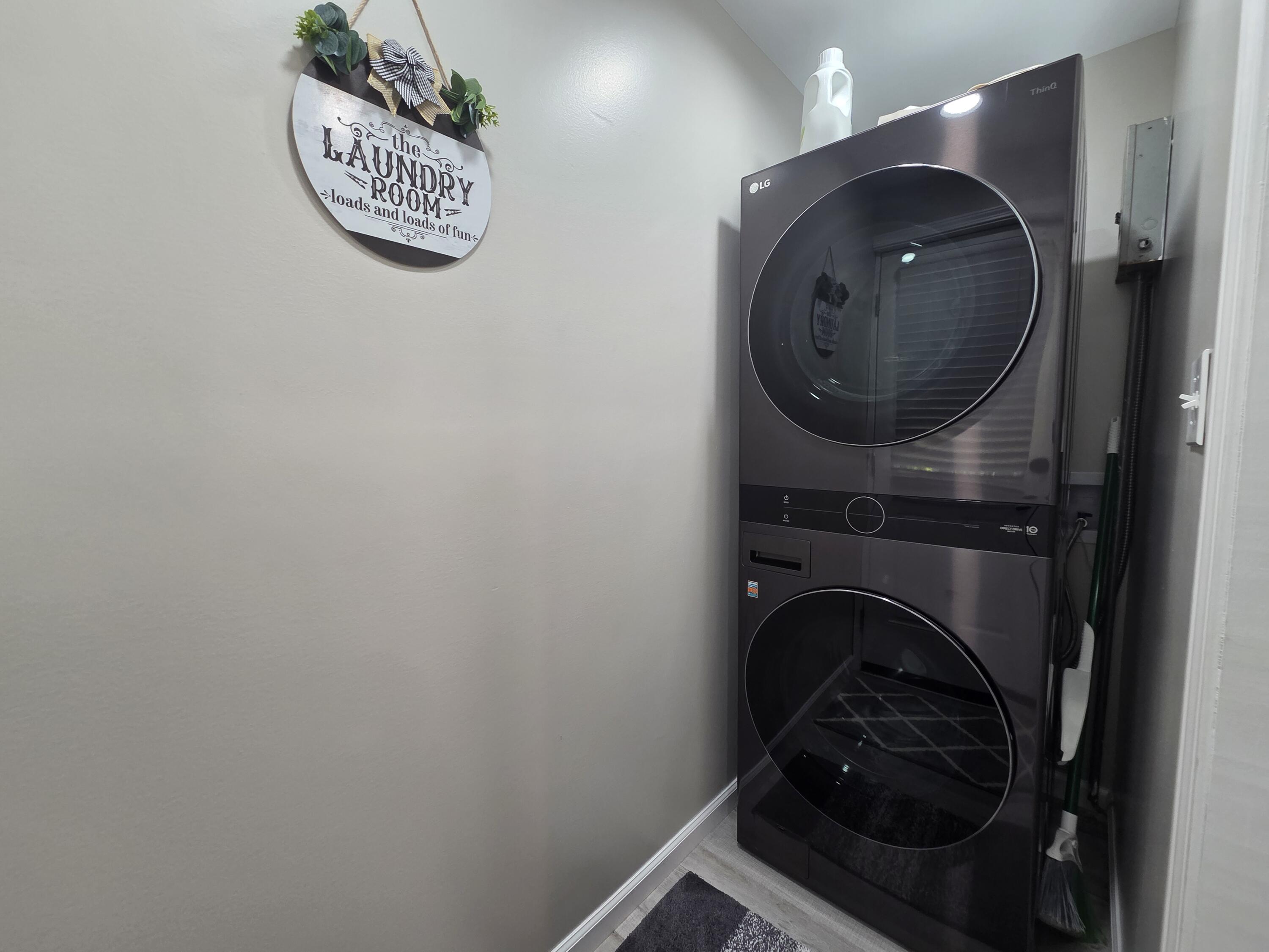 1028 Carson Street Radford, VA 24141 - Photo 17 of 31 carson laundry
