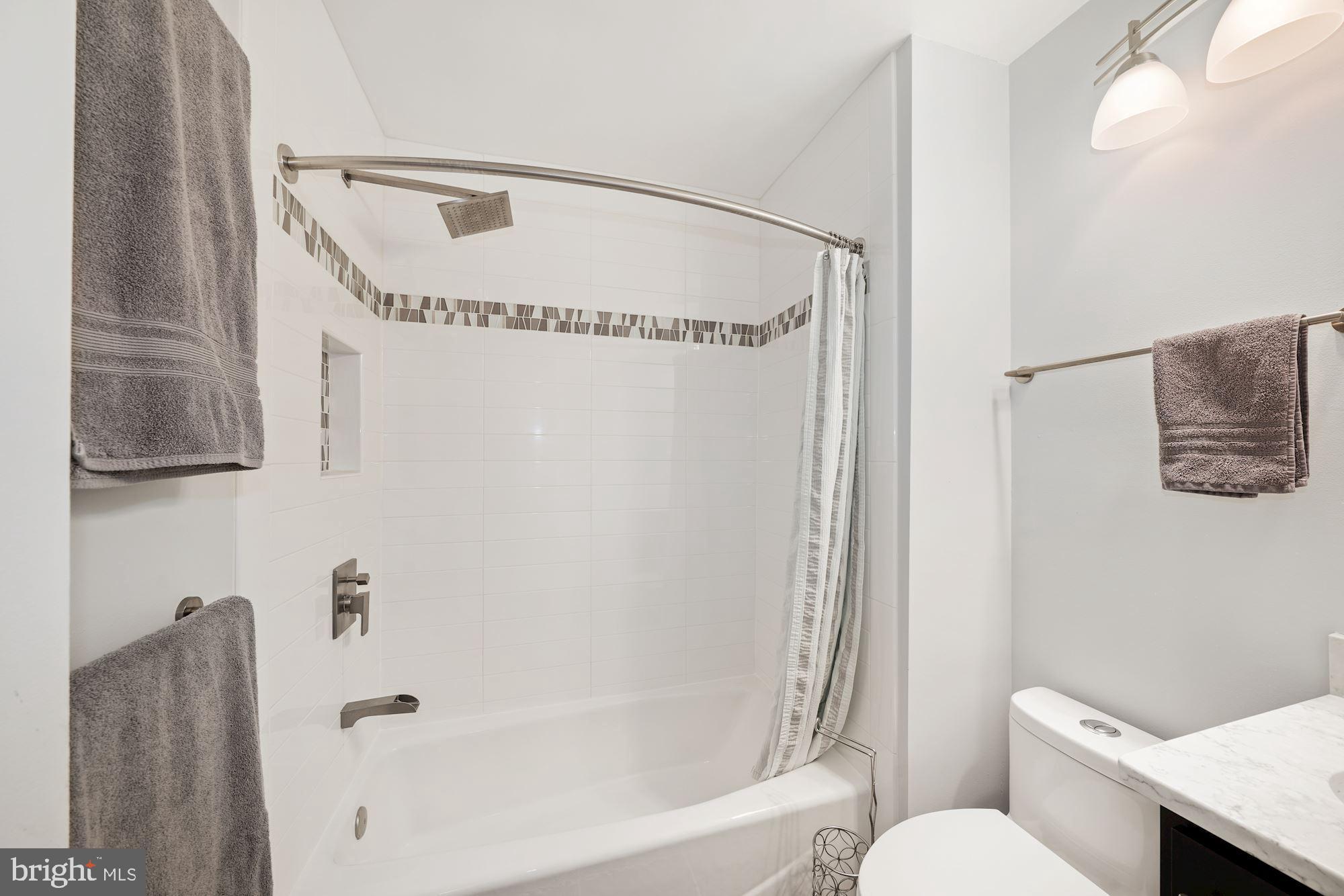 8037 Inverness Ridge Road Potomac, MD 20854 - Photo 19 of 35