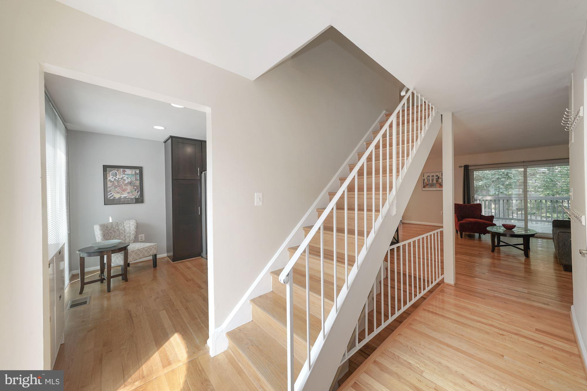 8037 Inverness Ridge Road Potomac, MD 20854 - Photo 5 of 35