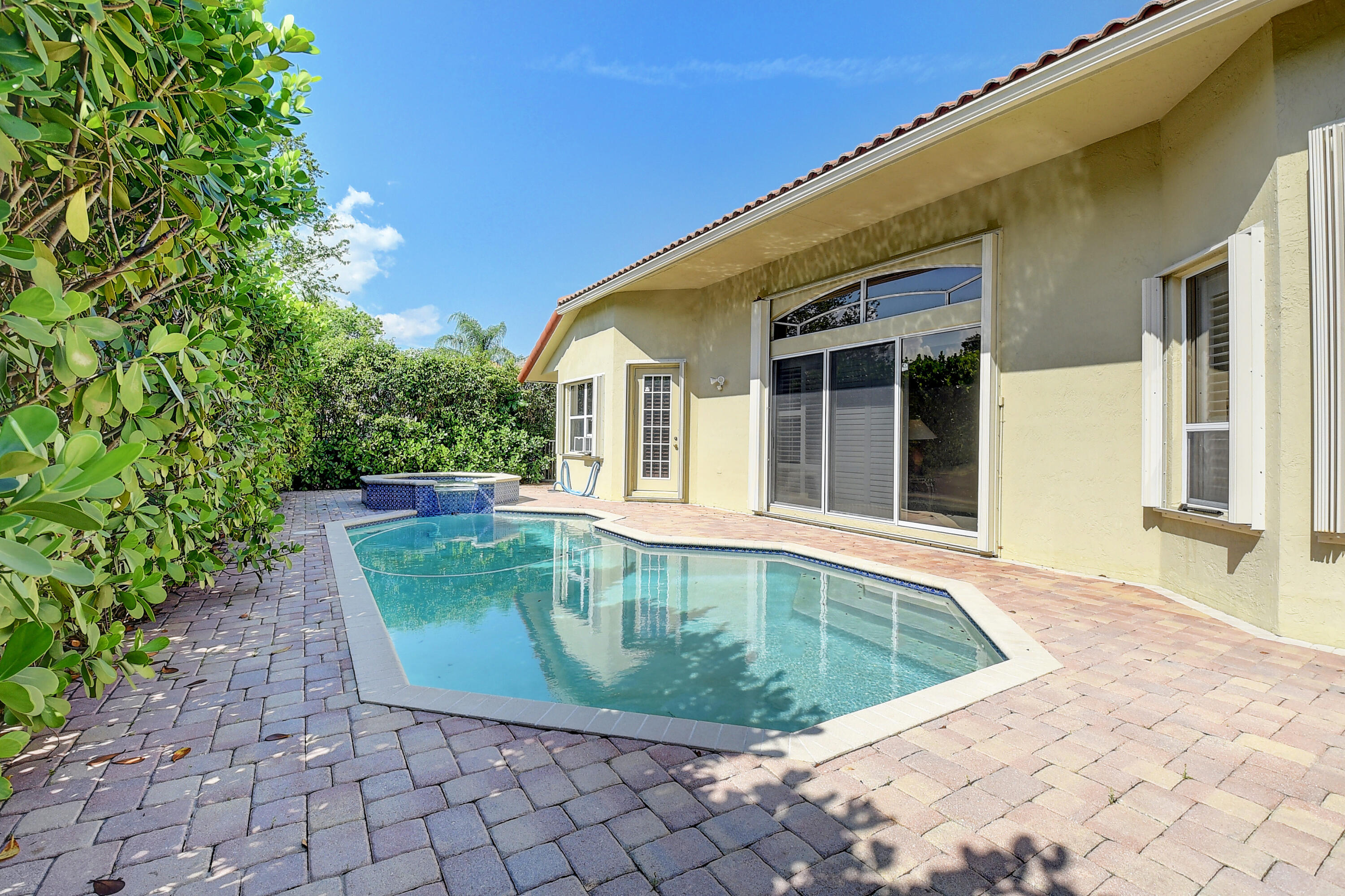 22299 Tupelo Place Boca Raton, FL 33428 - Photo 22 of 33 pool/patio