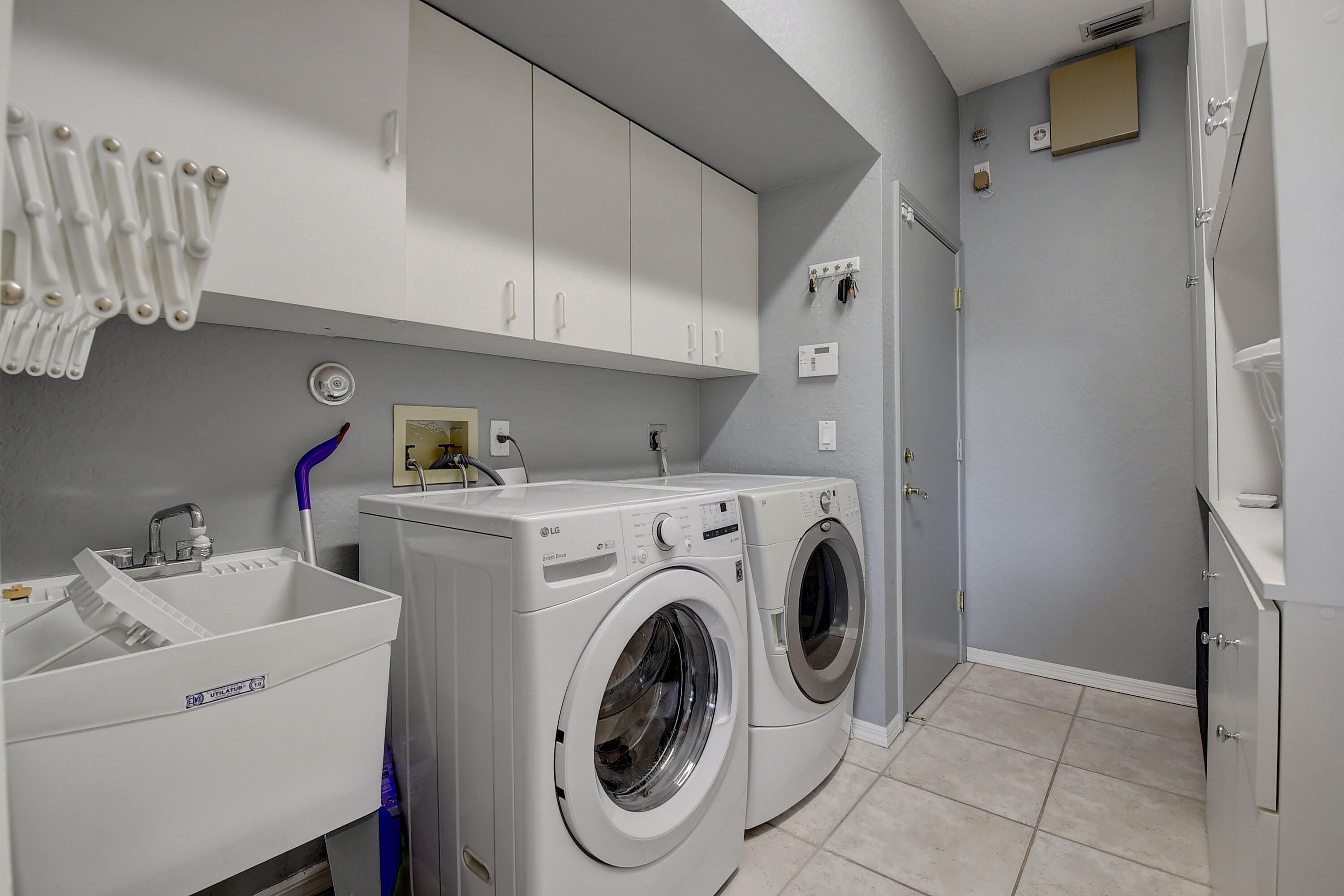 22299 Tupelo Place Boca Raton, FL 33428 - Photo 32 of 33 laundry room