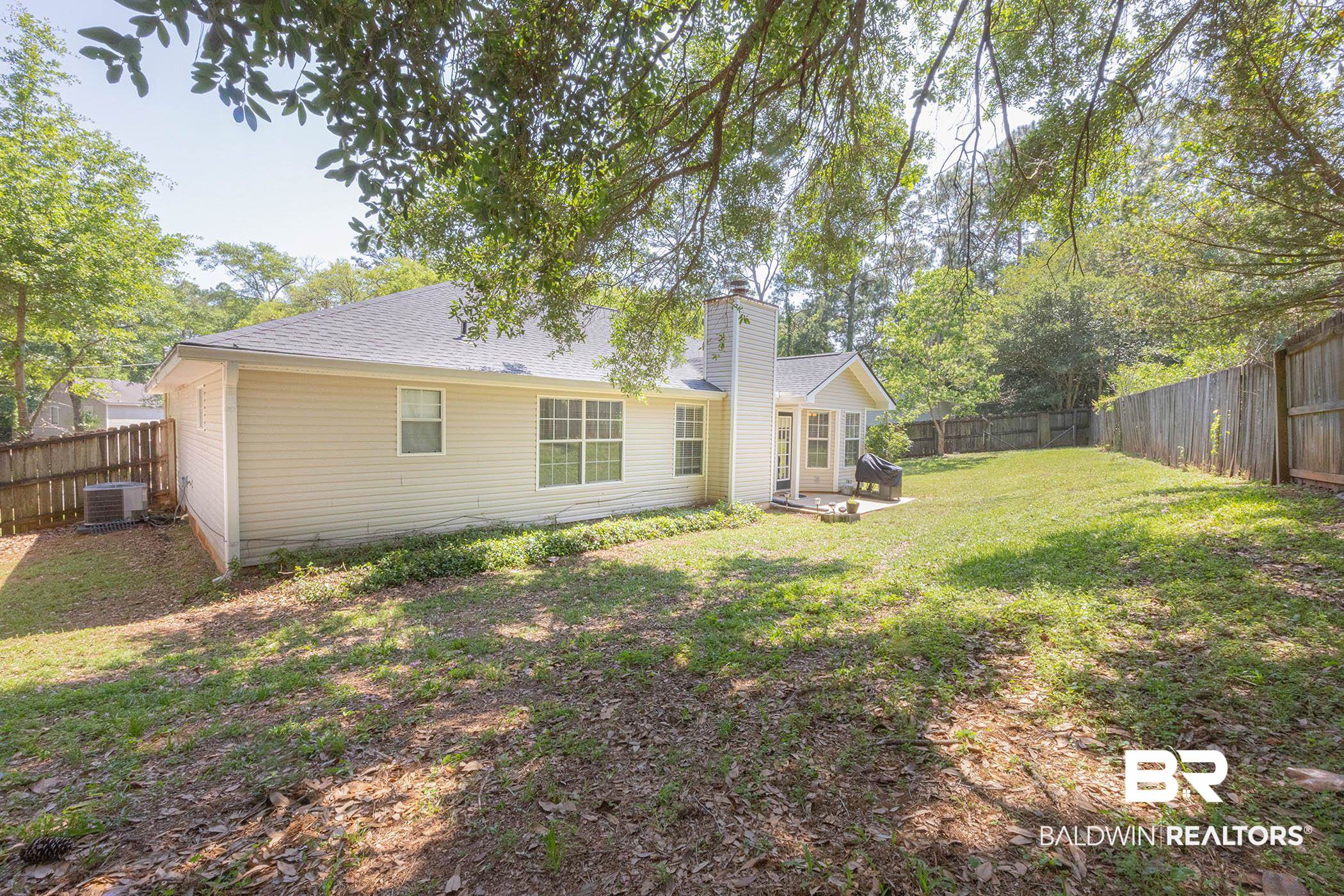 104 Perry Circle Daphne, AL 36526 - Photo 17 of 18 Back Yard