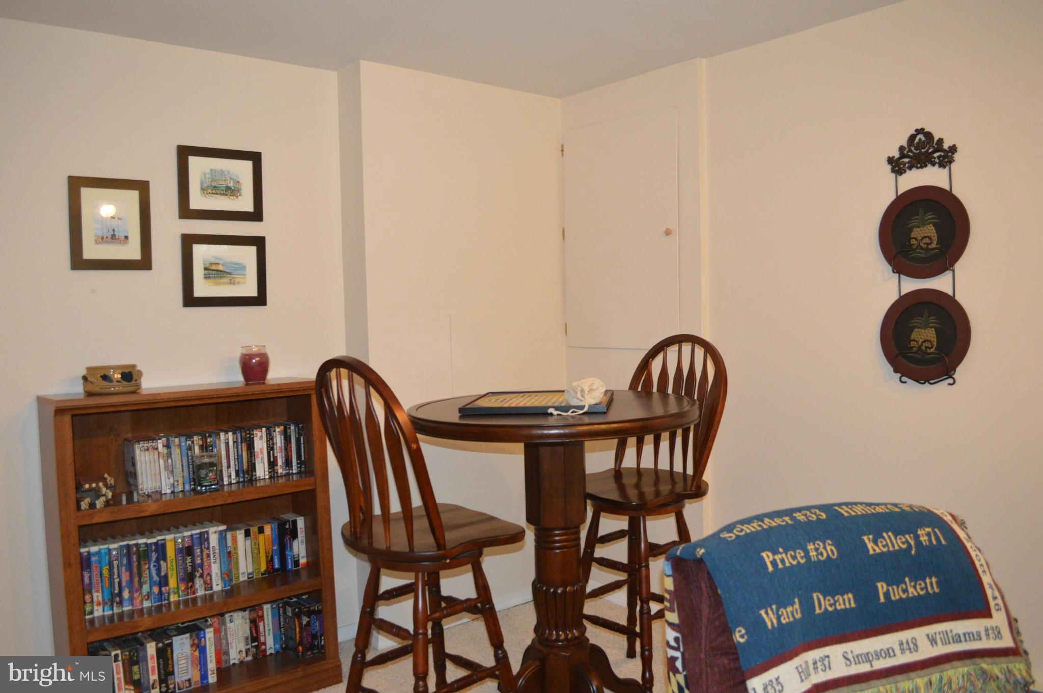 6345 Piney Ridge Drive Eldersburg, MD 21784 - Photo 19 of 30 Family Room
