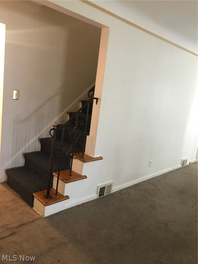 304 Center Road Bedford, OH 44146 - Photo 5 of 12 Gallery Image 5