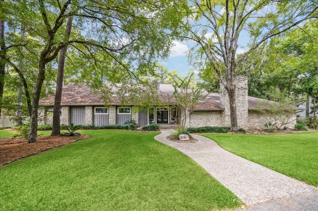 a view of outdoor space yard and patio