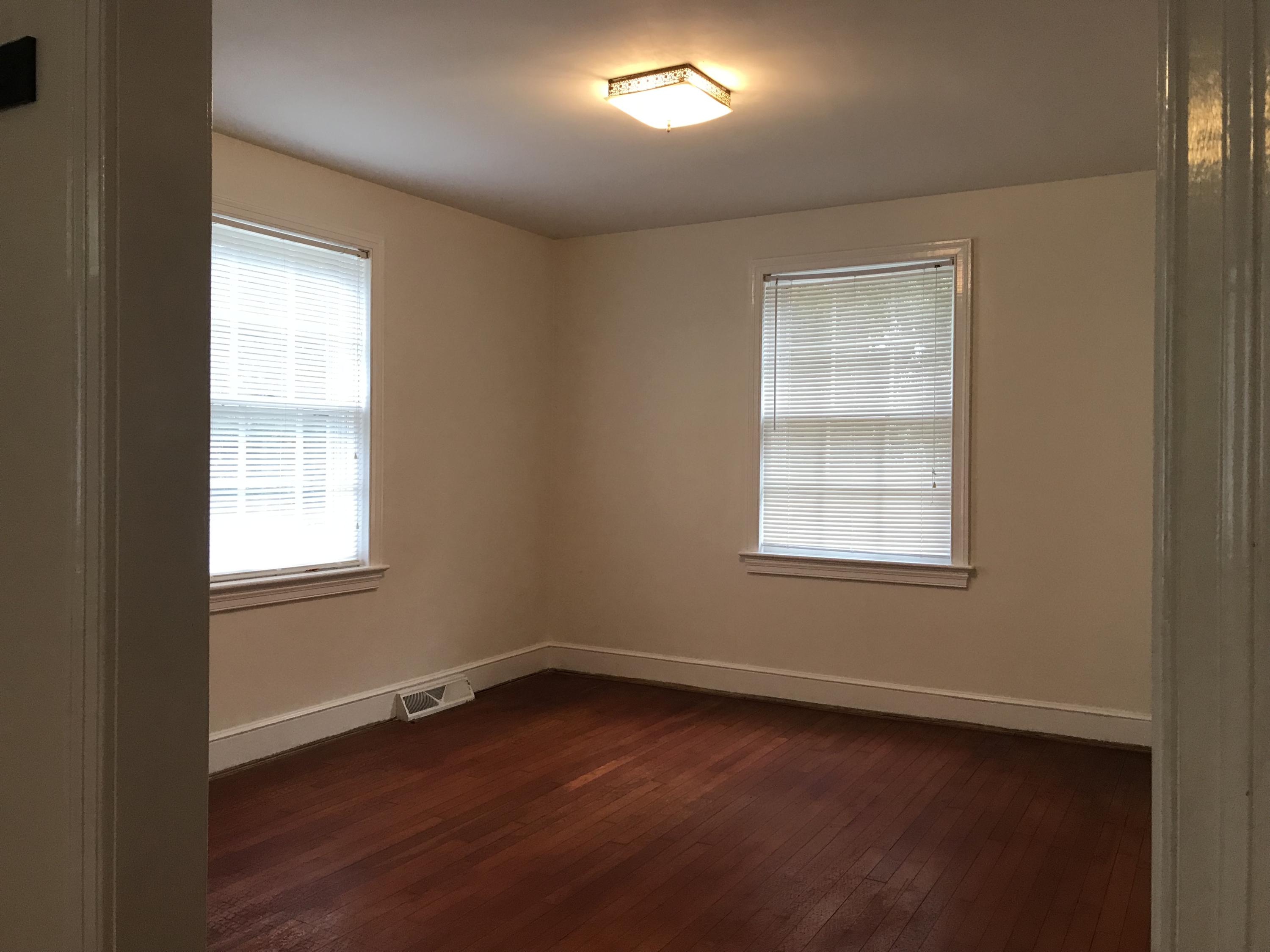 5 Stratford Road Charleston, SC 29407 - Photo 5 of 12 5 Stratford - Dining