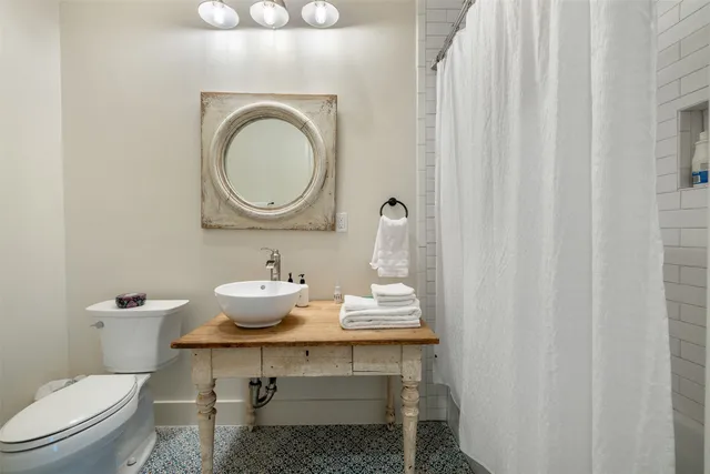 $2,995,000 | 139 Blossom Hill Road, Round Top, TX 78954