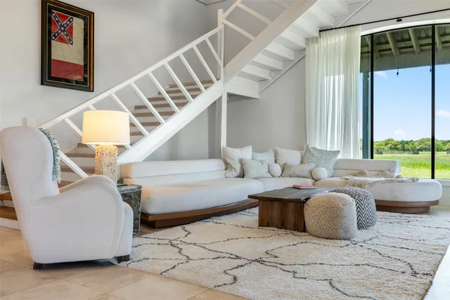 $2,995,000 | 139 Blossom Hill Road, Round Top, TX 78954