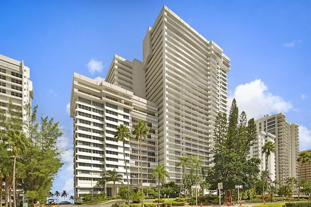 $710,000 | 4280 Galt Ocean Drive, Unit 15E, Fort Lauderdale, FL 33308