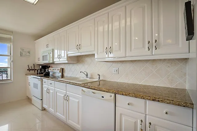 $710,000 | 4280 Galt Ocean Drive, Unit 15E, Fort Lauderdale, FL 33308