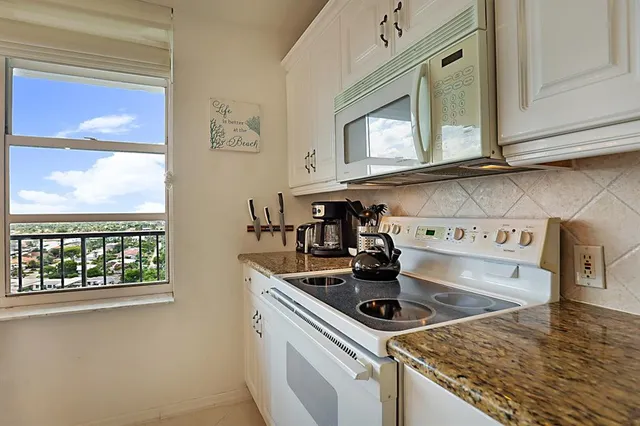 $710,000 | 4280 Galt Ocean Drive, Unit 15E, Fort Lauderdale, FL 33308