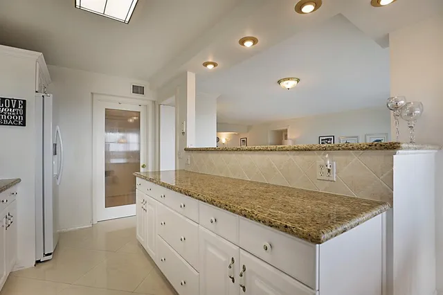 $710,000 | 4280 Galt Ocean Drive, Unit 15E, Fort Lauderdale, FL 33308