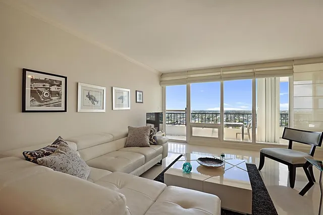 $710,000 | 4280 Galt Ocean Drive, Unit 15E, Fort Lauderdale, FL 33308