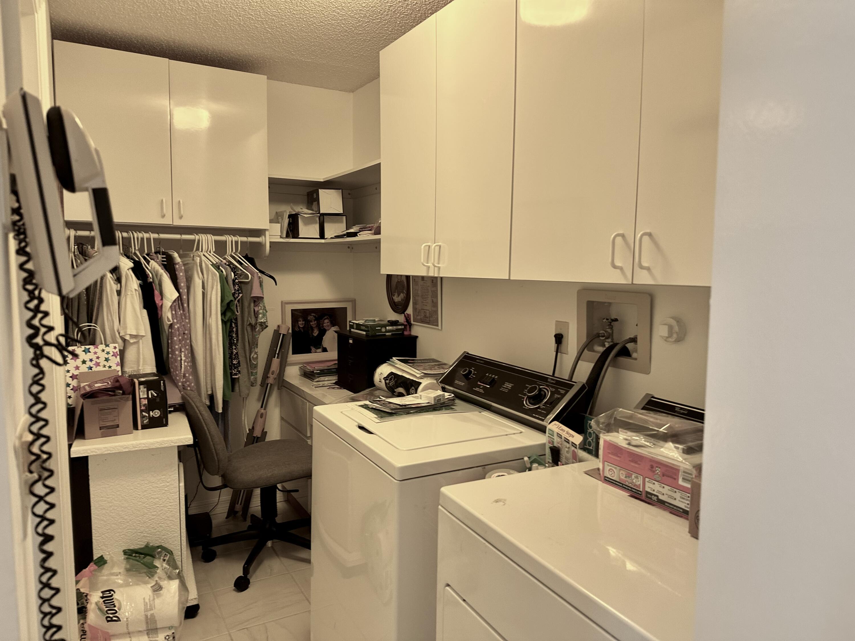 10940 Ladera Lane, Unit C Boca Raton, FL 33498 - Photo 20 of 26 Laundry