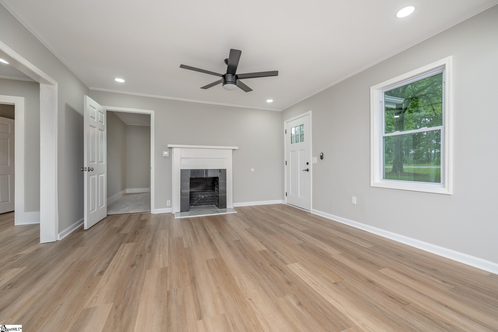 2220 Davis Road Woodruff, SC 29388 - Photo 8 of 48