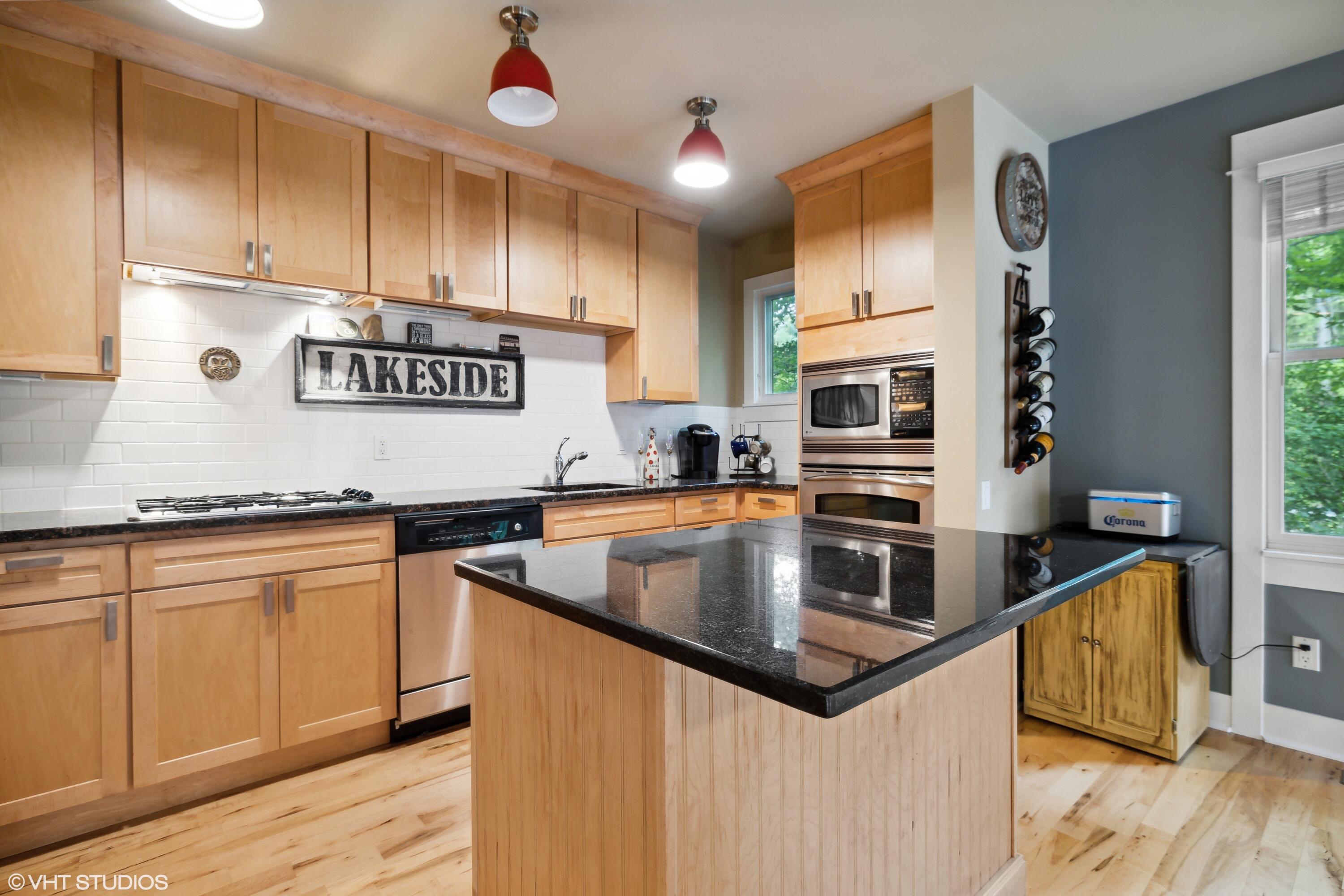 14904 Lakeside Road Lakeside, MI 49116 - Photo 5 of 16 03_14904LakesideRd_5_Kitchen_HiRes