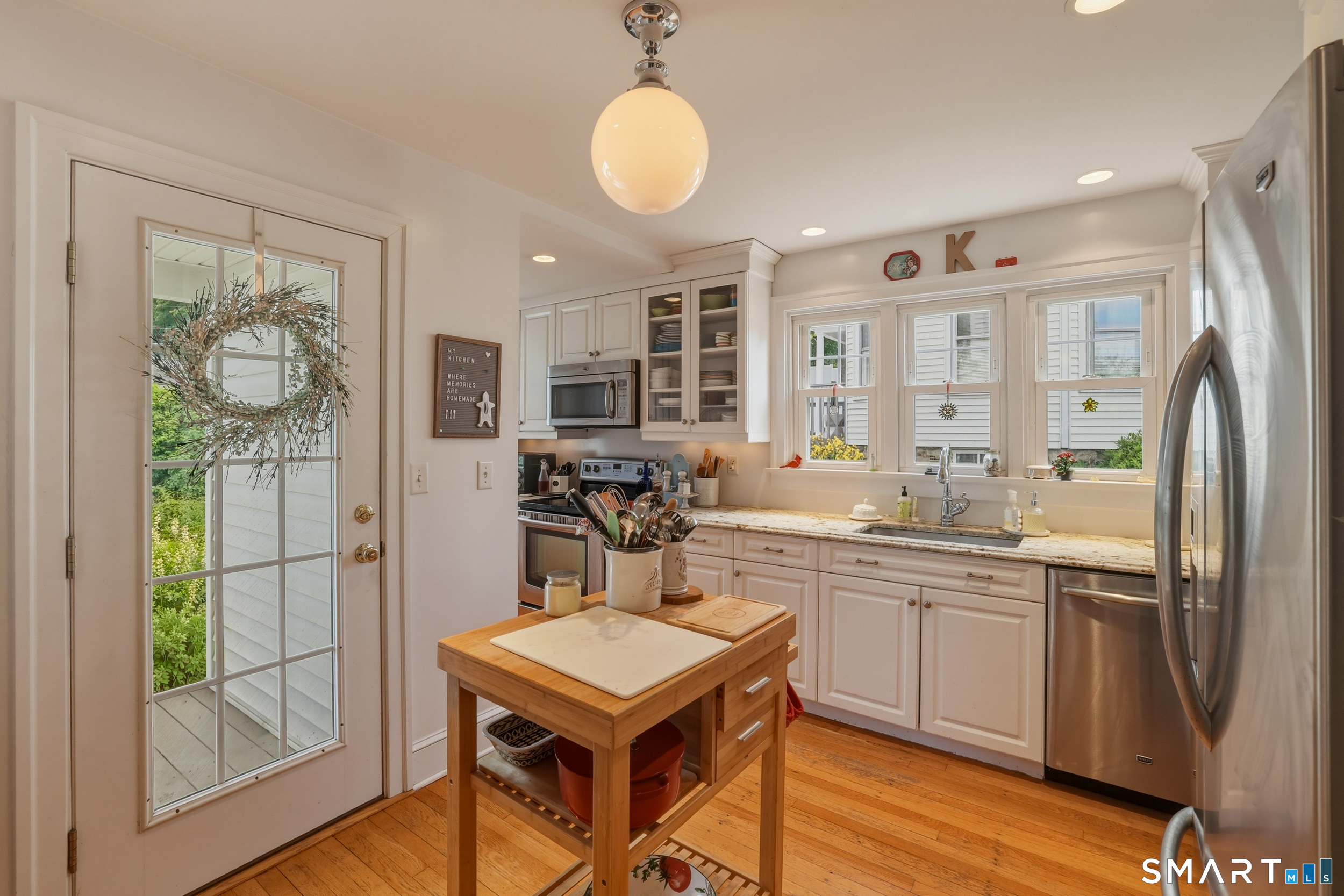 29 Wayland Avenue Waterbury, CT 06708 - Photo 7 of 33 Kitchen