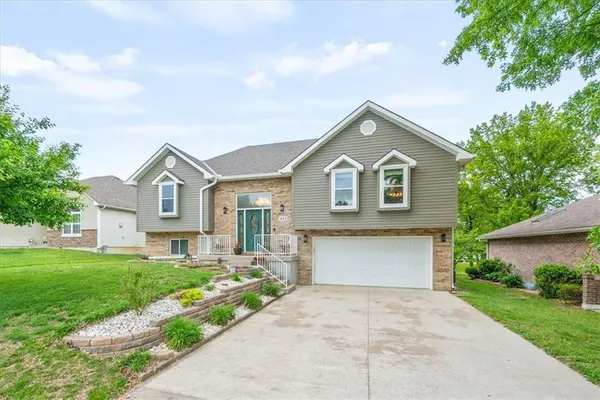 $350,000 | 415 Hazelwood Drive, Warrensburg, MO 64093