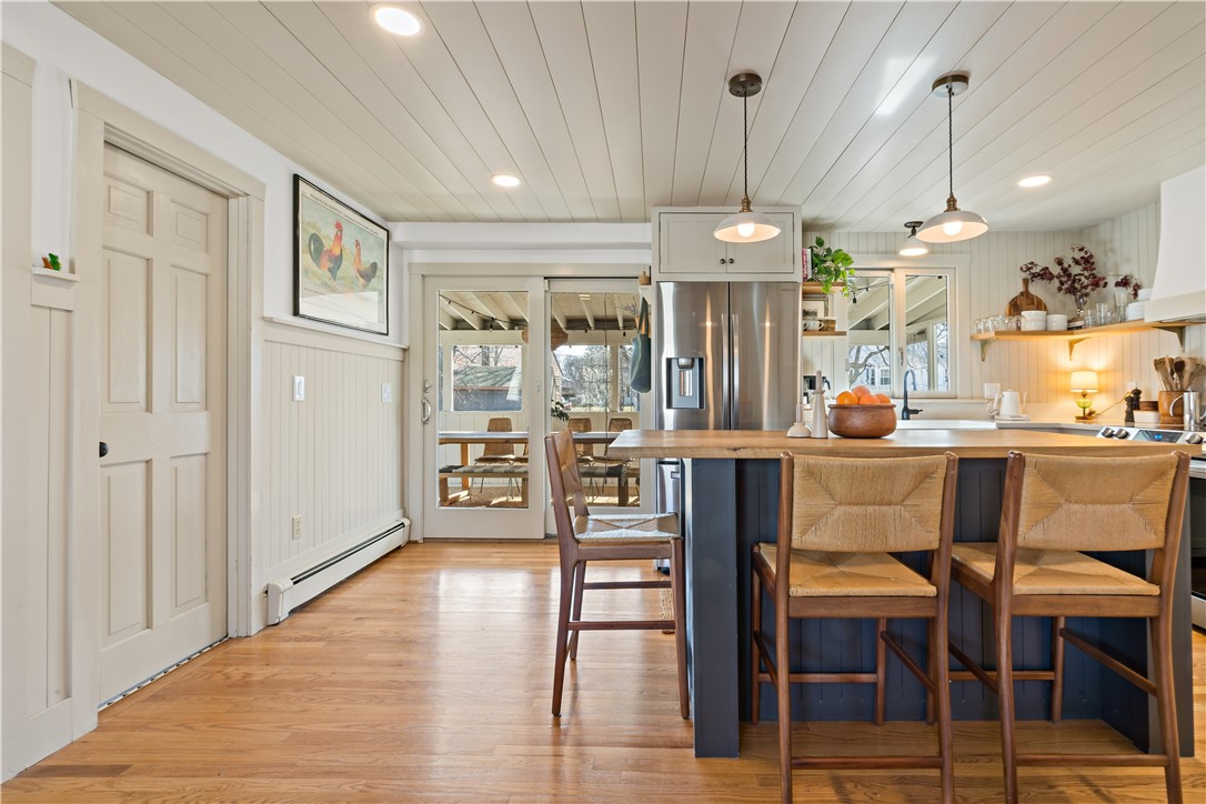 11 Stuart Street Warren, RI 02885 - Photo 5 of 33