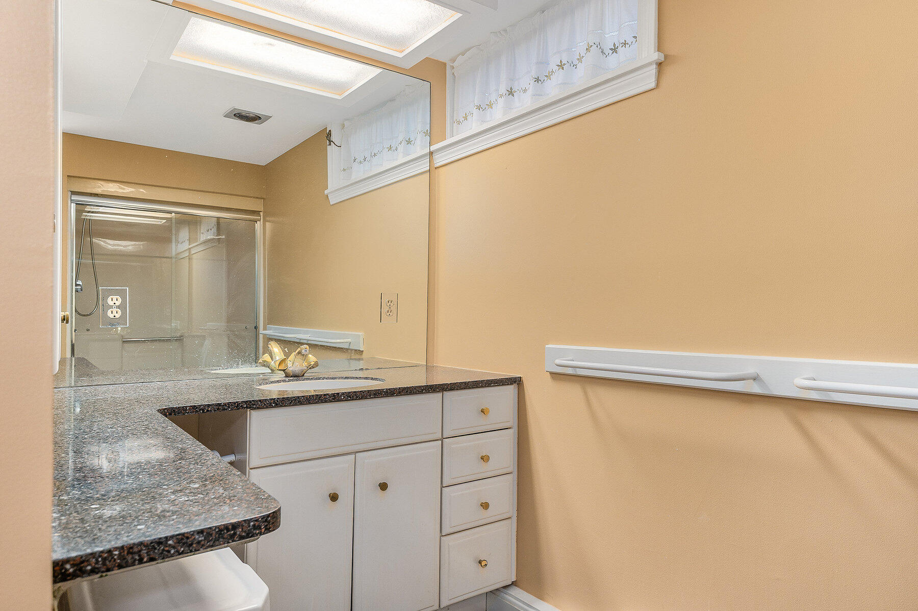 132 Pepperrell Road Kittery, ME 03905 - Photo 31 of 38 046_seacoastrephotography-47_474