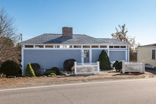$1,490,000 | 132 Pepperrell Road, Kittery, ME 03905
