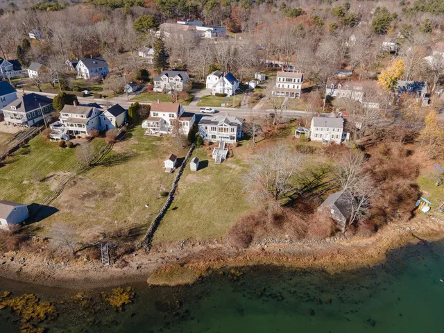 $1,490,000 | 132 Pepperrell Road, Kittery, ME 03905