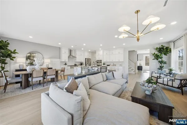 $1,029,990 | 22 Arlington Place, Oakland, NJ 07436