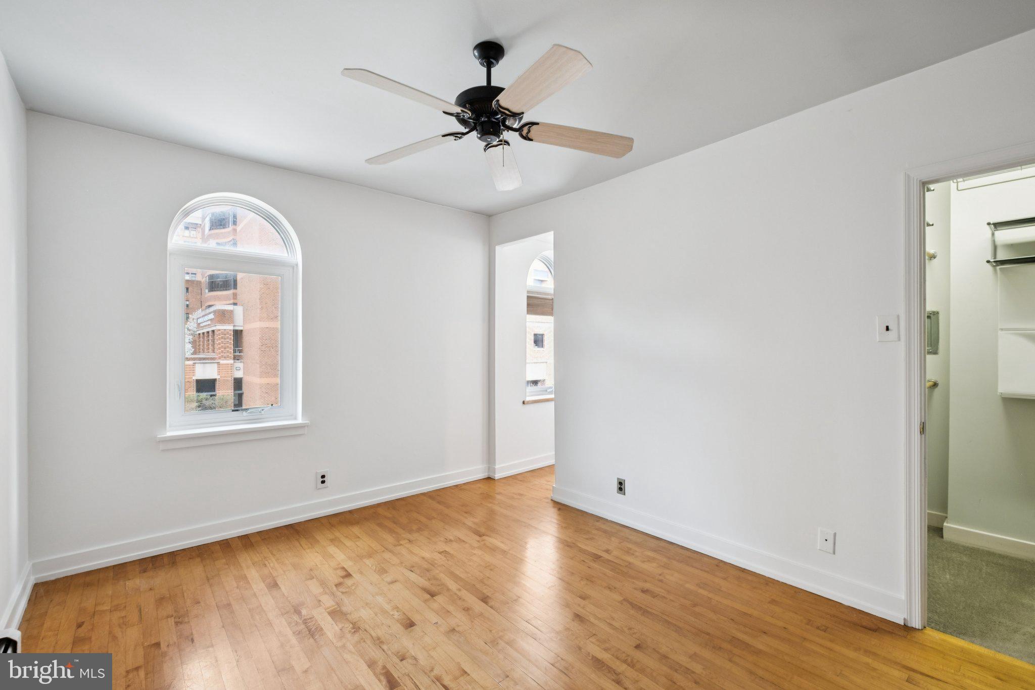 930 Locust Street Philadelphia, PA 19107 - Photo 12 of 25