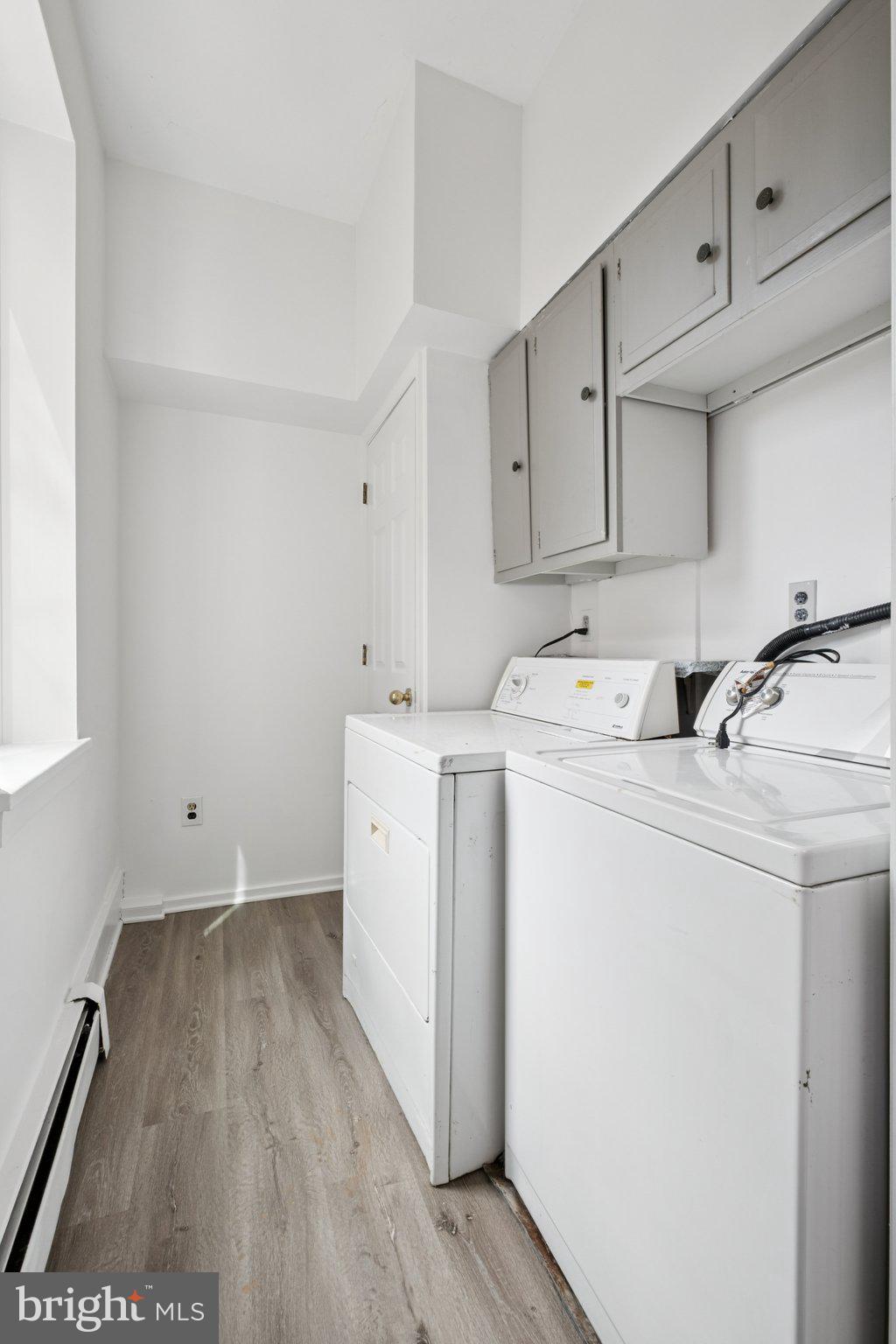 930 Locust Street Philadelphia, PA 19107 - Photo 21 of 25 Apartment laundry room