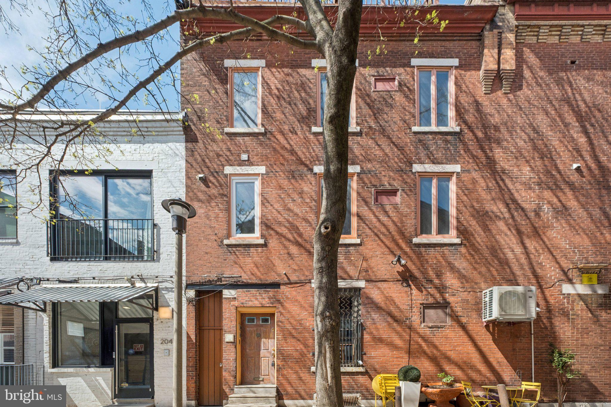 930 Locust Street Philadelphia, PA 19107 - Photo 4 of 25
