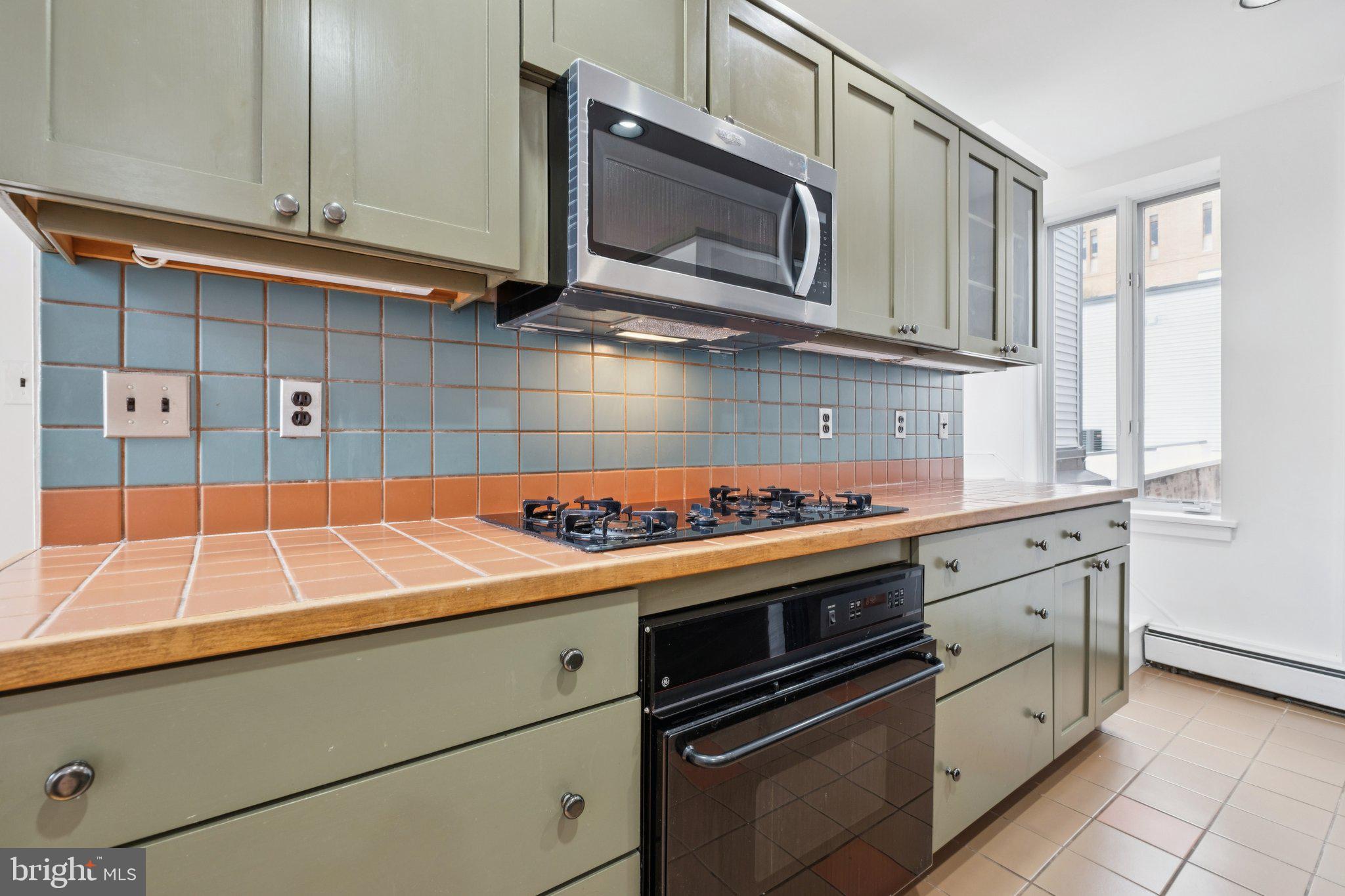 930 Locust Street Philadelphia, PA 19107 - Photo 9 of 25