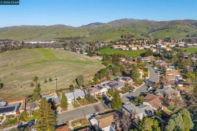 $998,000 | 139 Regency Drive, Clayton, CA 94517