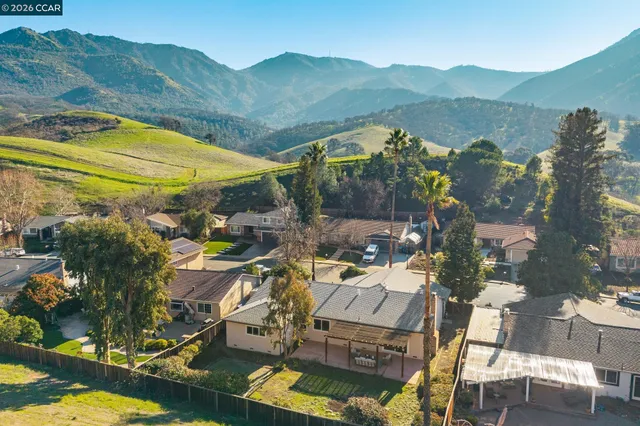 $998,000 | 139 Regency Drive, Clayton, CA 94517