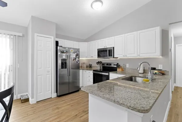 $265,900 | 19 43rd Court, Vero Beach, FL 32968
