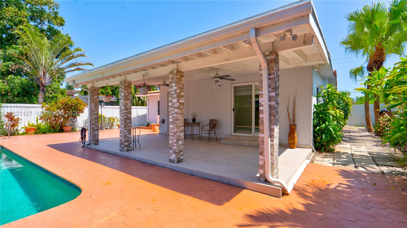 3611 Southwest 23rd Street Miami, FL 33145 - Photo 30 of 56 3613 - terrace, deck, pool