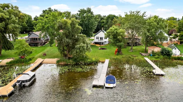 $599,900 | 1266 East Green Lake Drive, Farmington, WI 53090